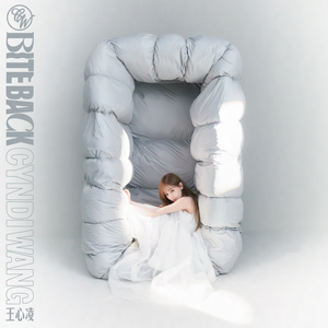 海南裸休美女撒尿露脸视频
